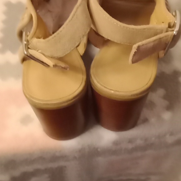 Franco Sarto Harlet3 Leather Chunk Heel Sandals Sz 7M - Picture 3 of 7